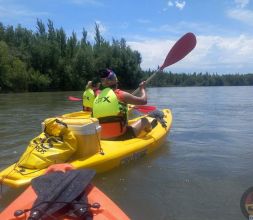 Kayak en el Rio Negro